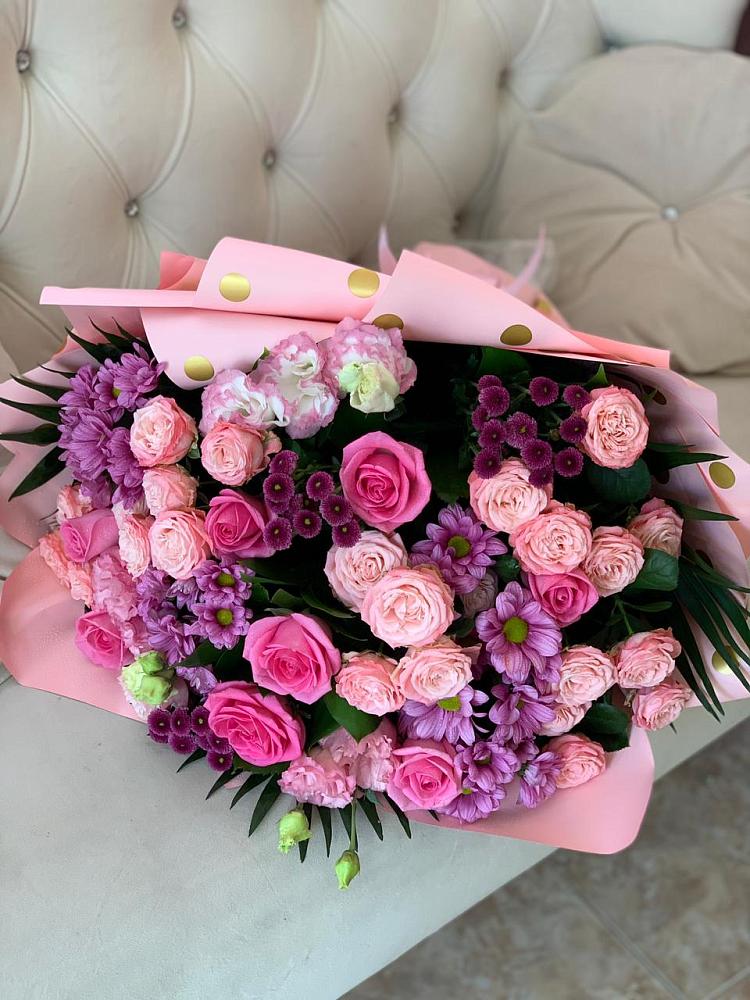 Букет цветов из: Хризантемы, Розы и Лизиантусы в Воскресенском