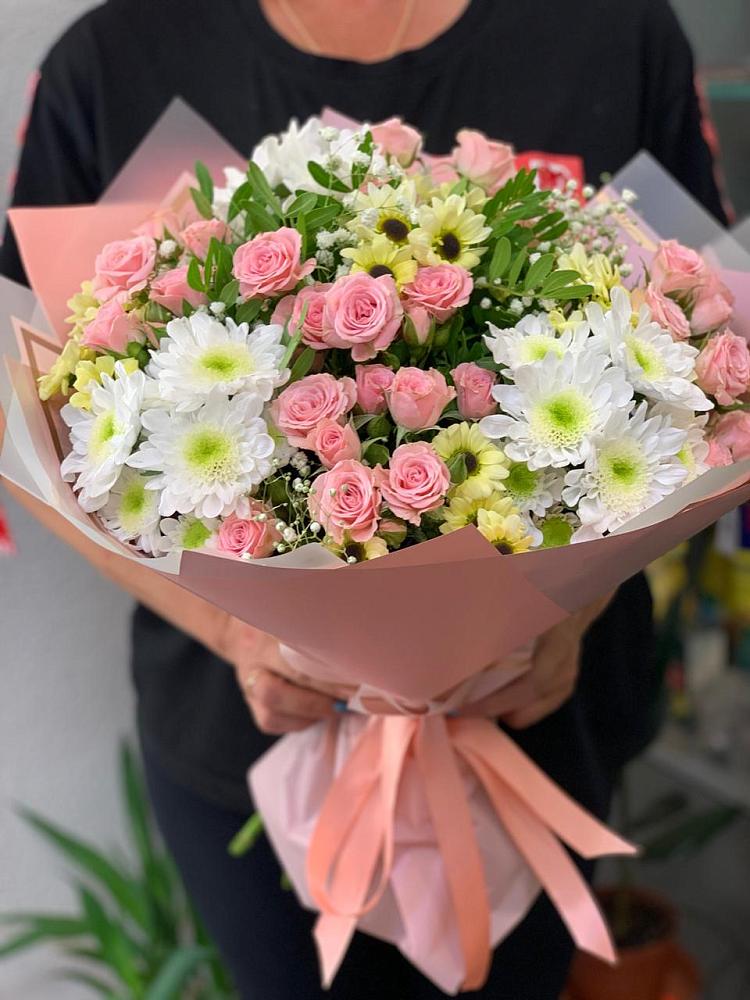 Букет цветов из: Розы и Хризантемы в Воскресенском