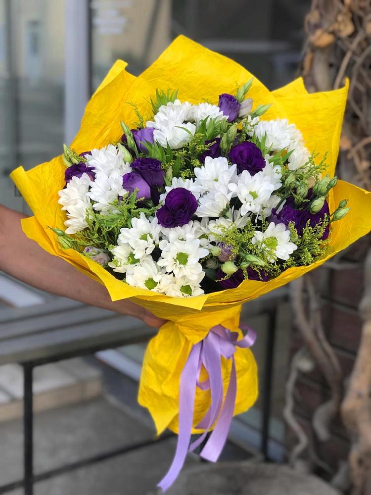 Букет цветов из: Ирисы, Хризантемы и Ромашки в Воскресенском