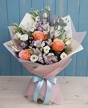Букет цветов из:  Лизиантусы, Розы, Альстромерии и Гипсофила в Воскресенском