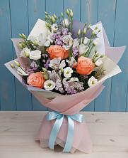 Букет цветов из:  Лизиантусы, Розы, Альстромерии и Гипсофила в Воскресенском