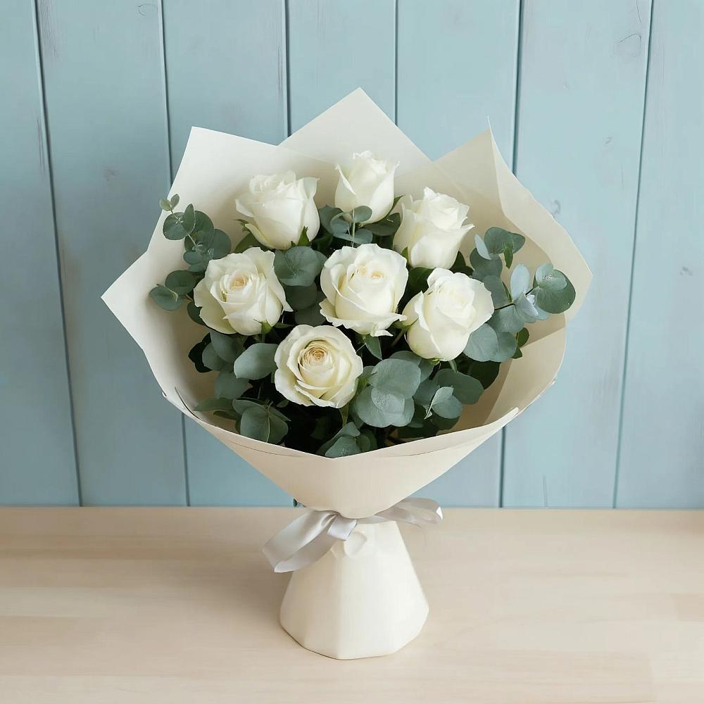 Букет Белые розы в Эвкалипте в Воскресенском
