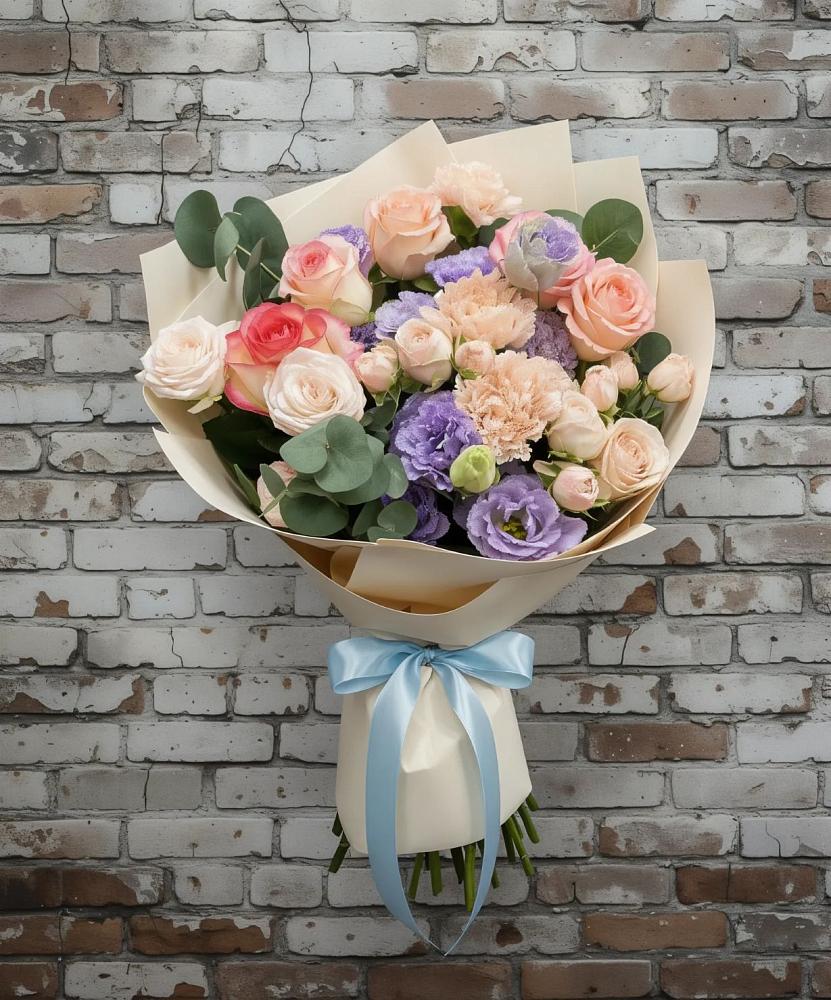 Букет цветов из: Розы, Лизиантусы и Гвоздики в Воскресенском