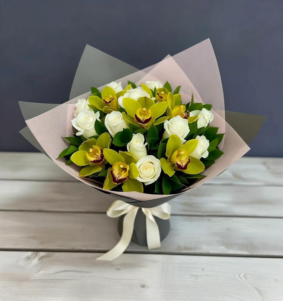 Букет цветов из: Орхидеи и Розы в Воскресенском