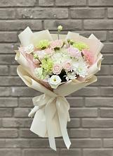 Букет цветов из:  Гвоздики, Розы, Лизиантусы и Хризантемы #REPLACE_PRED# Воскресенском