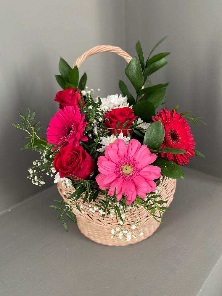 Цветочная композиция из Розы, Хризантемы и Герберы в корзине в Воскресенском