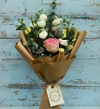Букет цветов из:  Розы и Лизиантусы в Воскресенском