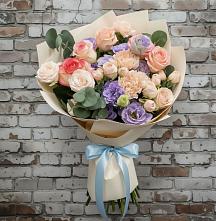 Букет цветов из:  Розы, Лизиантусы и Гвоздики #REPLACE_PRED# Воскресенском