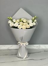 Букет цветов из:  Розы и Лизиантусы в Воскресенском